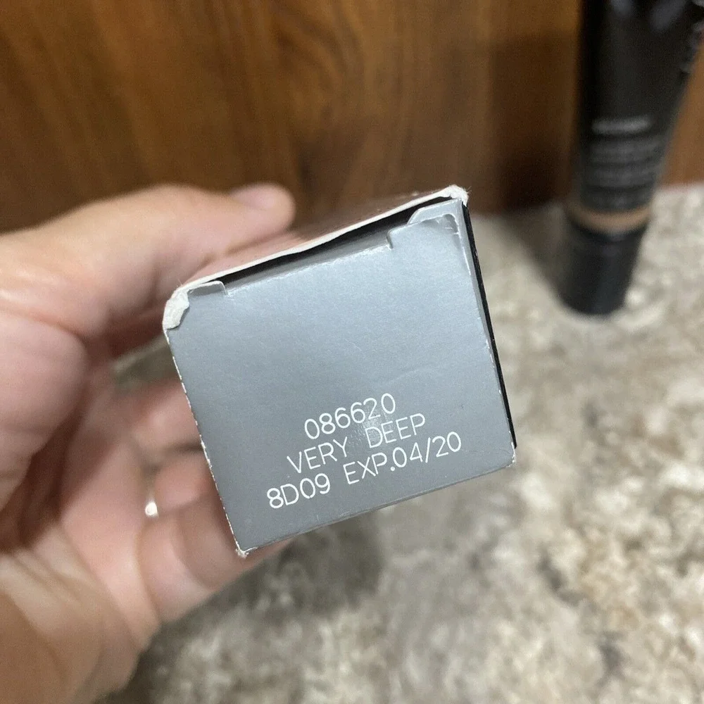 Mary Kay CC Cream - Very Deep READ